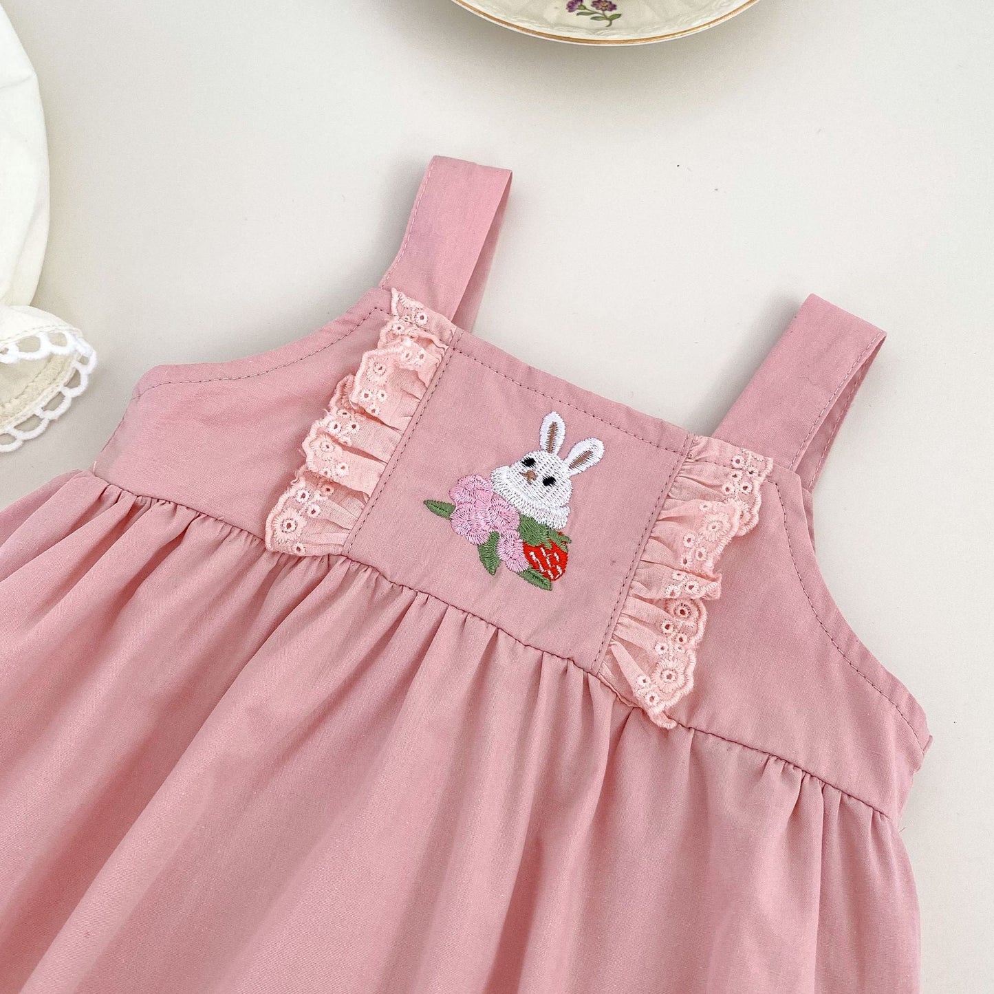 Arrival Spring Girls Long Sleeves Lace-trim Turn-down Collar Top Shirt and Sleeveless Onesies Clothing Set