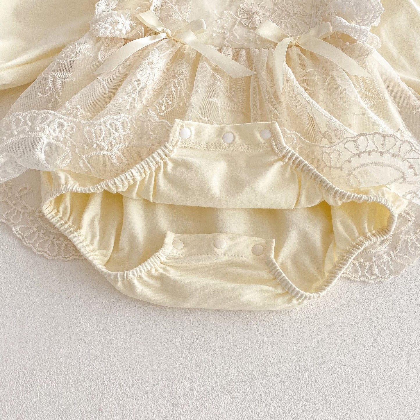Spring Arrival Baby Girls Cute Floral Embroidered Tulle Long Sleeves Onesies